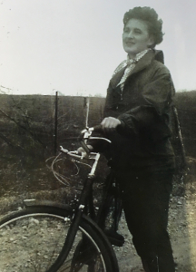 Chana Bloch